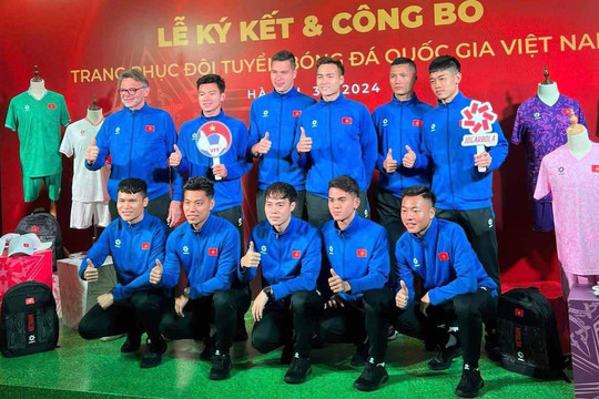 Tuyển Việt Nam công bố áo thi đấu mới trước thềm Asian Cup