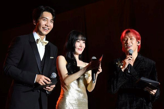 Loạt sao Hàn trên thảm đỏ tại Seoul Music Awards 2024