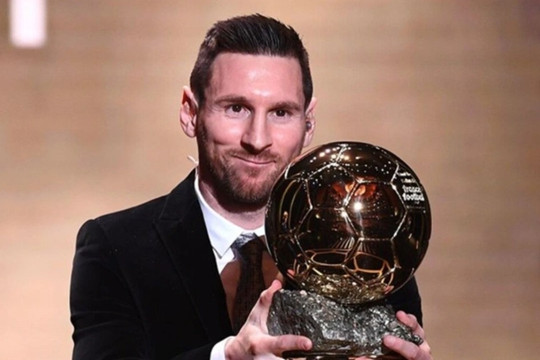 PSG bị điều tra cáo buộc dùng tiền mua giải Quả bóng vàng cho Lionel Messi