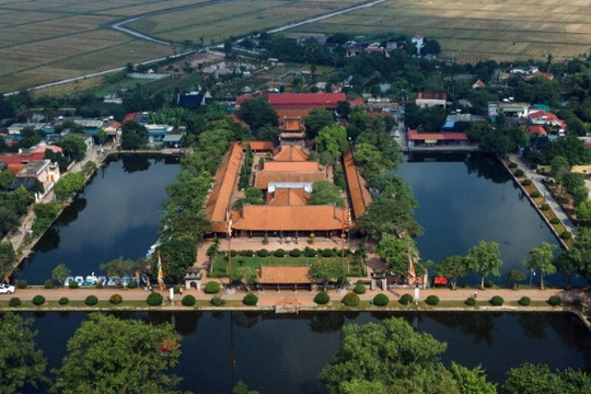 Ngôi chùa gần 400 tuổi, kiệt tác nghệ thuật bằng gỗ lim quy mô bậc nhất Việt Nam