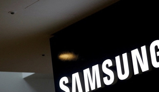 Gia đình Lee rao bán gần 30 triệu cổ phiếu Samsung Electronics trị giá 2 tỷ USD
