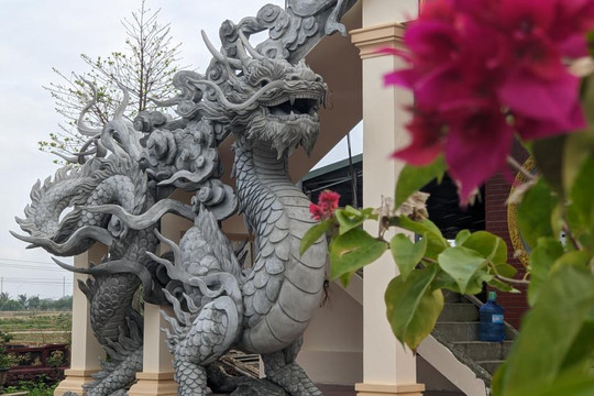 Chiêm ngưỡng hai hình tượng rồng ở ngôi chùa Quảng Trị