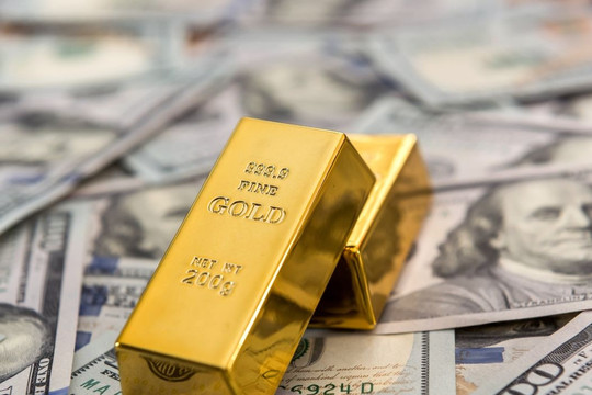 Giá vàng hôm nay 13/1/2024: Nhu cầu trú ẩn kéo giá vàng đi lên