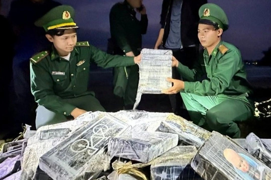 Điều tra nguồn gốc hơn 290kg ma túy trên bờ biển Quảng Ngãi