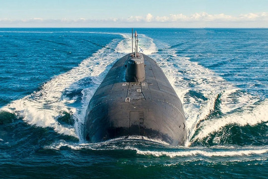 Quân sự thế giới hôm nay (17-1): Nga hiện đại hóa tàu ngầm thuộc dự án 949A Antey, Pháp mua 42 máy bay Rafale