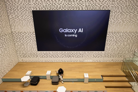 Samsung khởi động kỷ nguyên của điện thoại AI