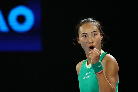 Nữ tay vợt Trung Quốc làm nên lịch sử khi vào chung kết Australian Open
