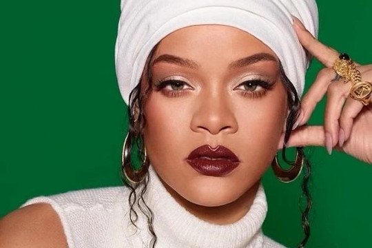 Rihanna: Từ sinh viên nghèo đến nữ tỷ phú tự thân giàu nhất nước Mỹ