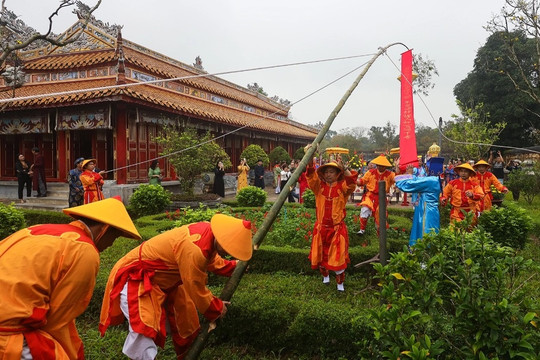 Nghi lễ nghỉ Tết của triều đình nhà Nguyễn thời xưa