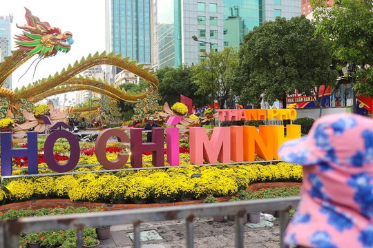 Diện mạo đường hoa Nguyễn Huệ trước ngày mở cửa