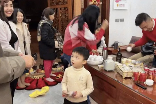 Cô dâu Trung Quốc kể chuyện đón Tết ở Việt Nam, gói 100 chiếc bánh chưng
