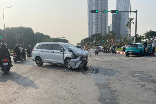 Tìm nhân chứng vụ tai nạn 5 người bị thương ngày mùng 3 Tết ở Hà Nội