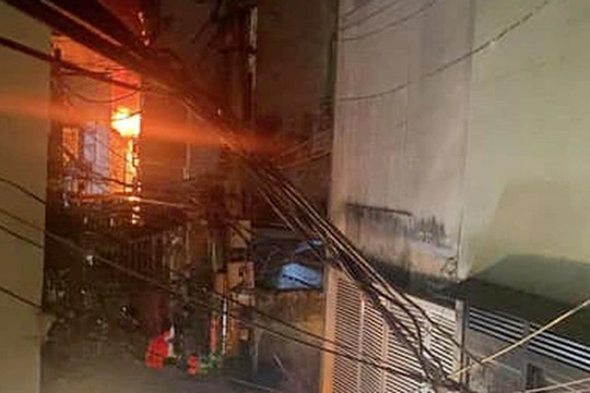 Cháy nhà trong hẻm ở TPHCM, 4 người chết