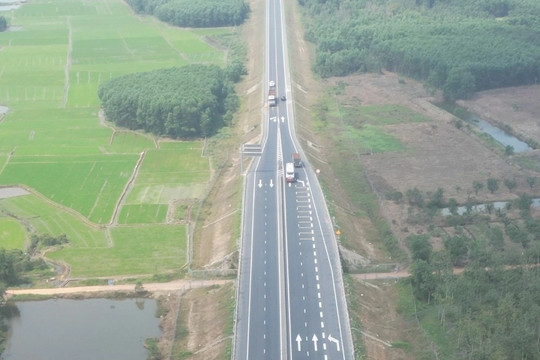 Thủ tướng chỉ đạo khẩn trương nâng cấp các tuyến cao tốc 2 làn xe