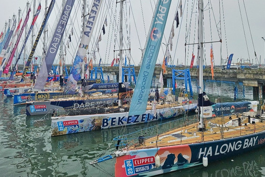 Quảng Ninh chào đón 11 đội đua thuyền vượt đại dương đến Hạ Long