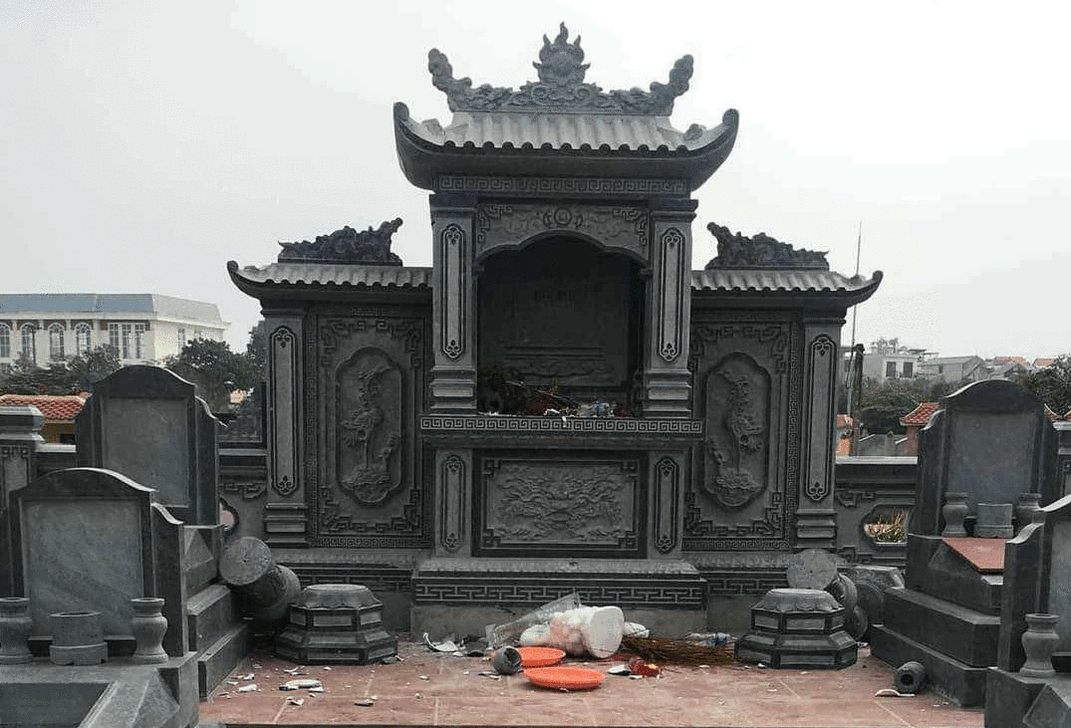 Bắt nghi phạm đập phá hơn 40 ngôi mộ ở Hà Nội