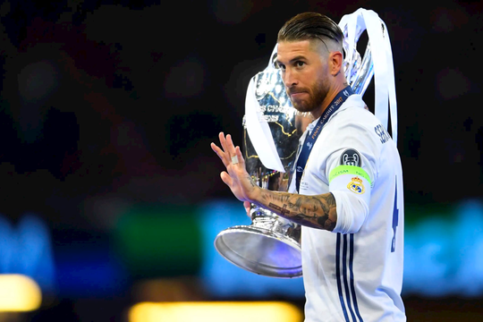 Ramos được người hâm mộ Real Madrid tri ân trong ngày trở về
