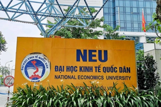 Người bị trường đại học giữ bằng cử nhân 30 năm liệt kê hàng loạt thiệt hại