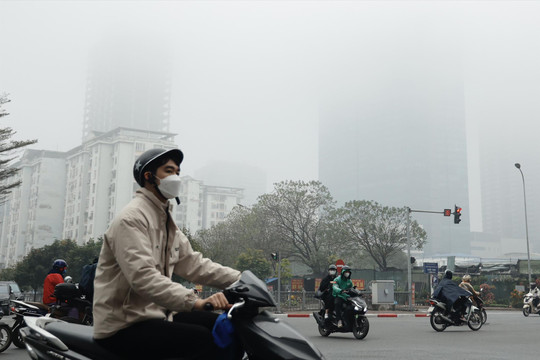 Ô nhiễm không khí kéo dài, người Hà Nội chịu nhiều thiệt hại về kinh tế và sức khỏe