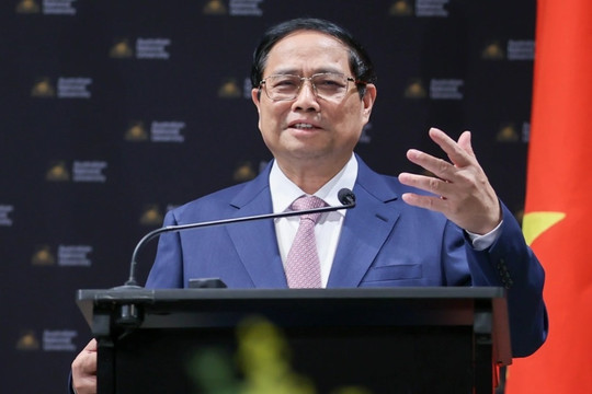 Thủ tướng đề nghị Australia tăng gấp đôi học bổng cho sinh viên Việt Nam