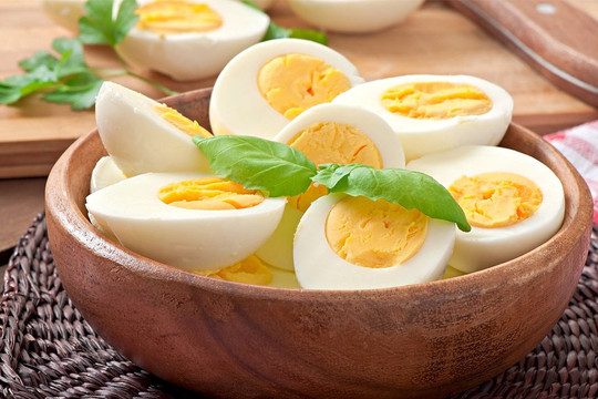 Ăn nhiều trứng có hại không?