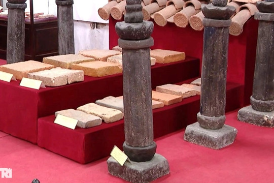 Cột kinh Phật 1.000 năm tuổi ở Cố đô Hoa Lư