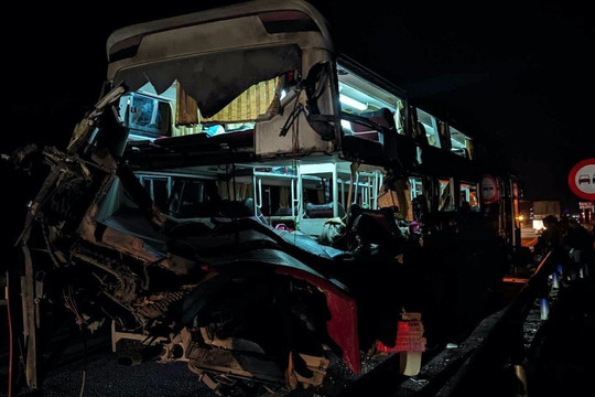 Tai nạn trên cao tốc Cam Lộ - La Sơn: Cách đặt cảnh báo đúng cách