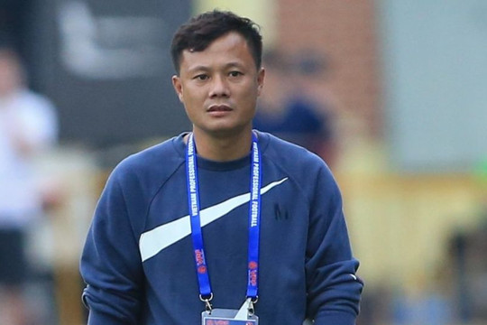 Huấn luyện viên Phạm Thành Lương chia tay câu lạc bộ Hòa Bình