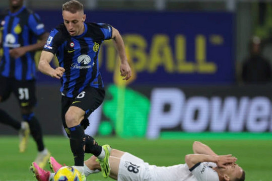 Inter Milan hòa thất vọng Napoli sau khi bị loại ở Champions League