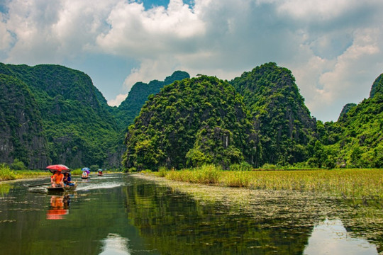 'Việt Nam xinh đẹp':  Một tuần khám phá đáng nhớ hơn ba tháng du lịch bụi