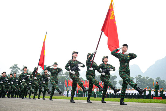 3.500 chiến sĩ hợp luyện diễu binh kỷ niệm Chiến thắng Điện Biên Phủ