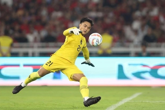 Tuyển Indonesia triệu tập gấp thủ môn đến Hà Nội