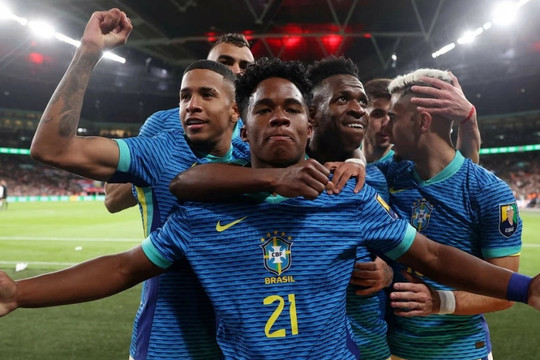 Pháp thua Đức trên sân nhà, Brazil thắng sát nút Anh