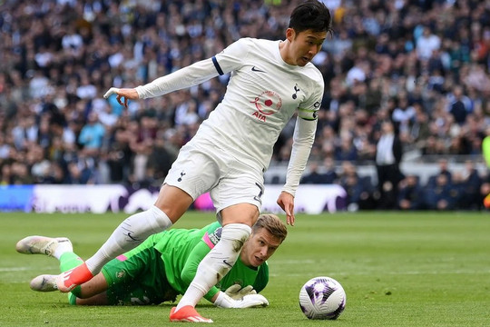 Tottenham, Aston Villa khiến Man Utd thêm thất vọng