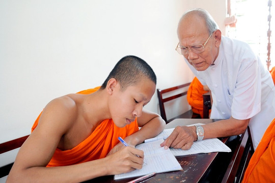 Nhà giáo Nhân dân đầu tiên của người Khmer Nam Bộ từ trần