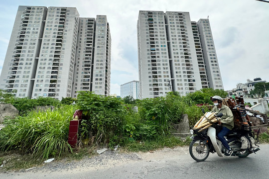 Thị trường bất động sản Hà Nội có dấu hiệu ‘vào sóng’, nhà đầu tư cần tỉnh táo