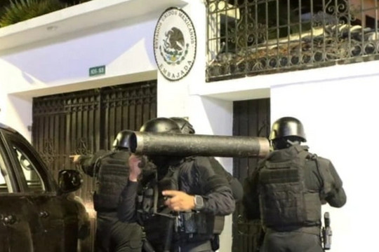 Ecuador hứng chỉ trích vì đột kích sứ quán Mexico, 2 nước cắt quan hệ