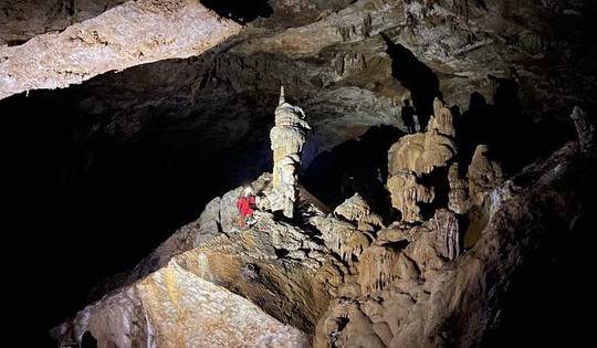 Quảng Bình phát hiện 25 hang động mới đẹp lung linh, huyền ảo