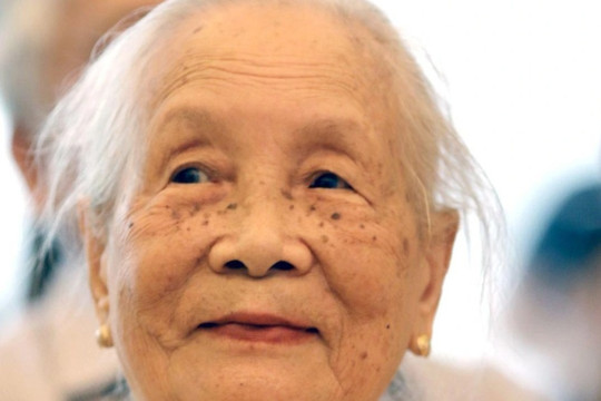 Mẹ liệt sĩ Đặng Thùy Trâm, bà Doãn Ngọc Trâm qua đời ở tuổi 100