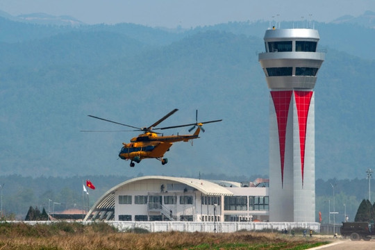 Khai trương tháp không lưu mới của sân bay Điện Biên