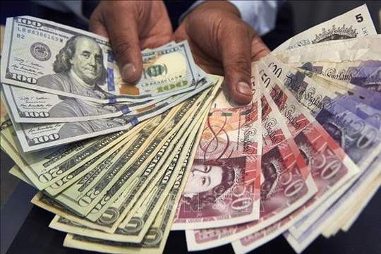 Cảnh báo của giới chức tài chính Mỹ, Nhật, Hàn chặn đà tăng của đồng USD