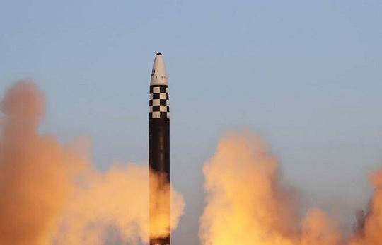 Triều Tiên vừa phóng tên lửa đạn đạo ra bờ biển phía đông