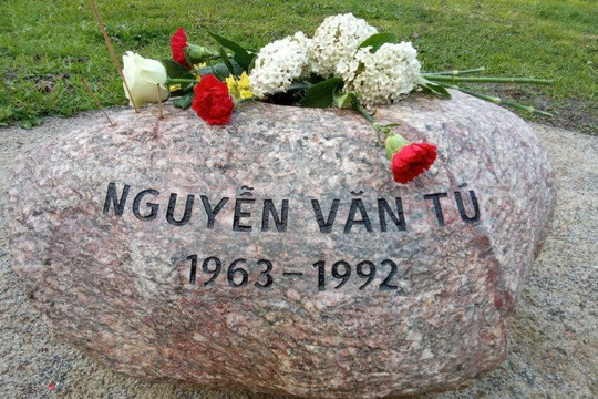 TP Berlin tưởng niệm các nạn nhân bị giết hại, trong đó có anh Nguyễn Văn Tú