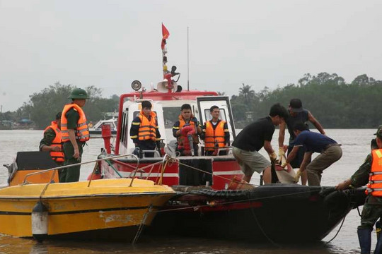 Tìm thấy 2 nạn nhân mất tích trong vụ lật thuyền ở Quảng Ninh