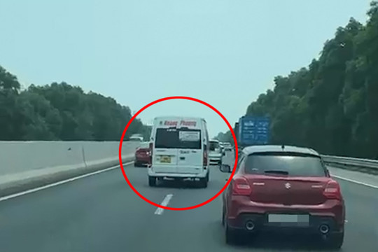 Lạng lách trên cao tốc Hà Nội - Hải Phòng, tài xế xe limousine bị phạt 15 triệu