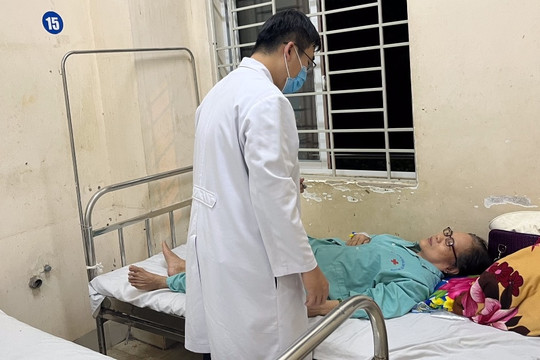 Hơn 70 người nhập viện sau khi ăn bánh mỳ ở Đồng Nai