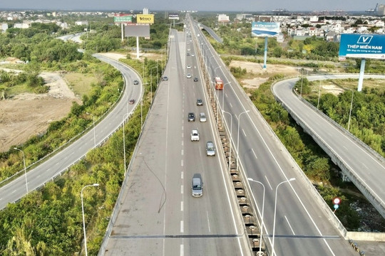 Đề xuất mở rộng cao tốc TPHCM - Long Thành lên 10 làn xe