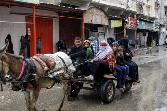 Israel kêu gọi 100.000 người Palestine sơ tán khỏi Rafah