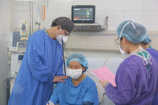 Việt Nam has completed a first-time liver transplant for an acute liver failure patient