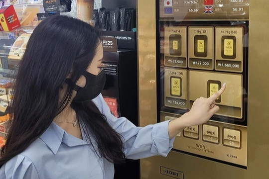 Cơn sốt mua vàng ở cửa hàng tiện lợi của giới trẻ Hàn Quốc